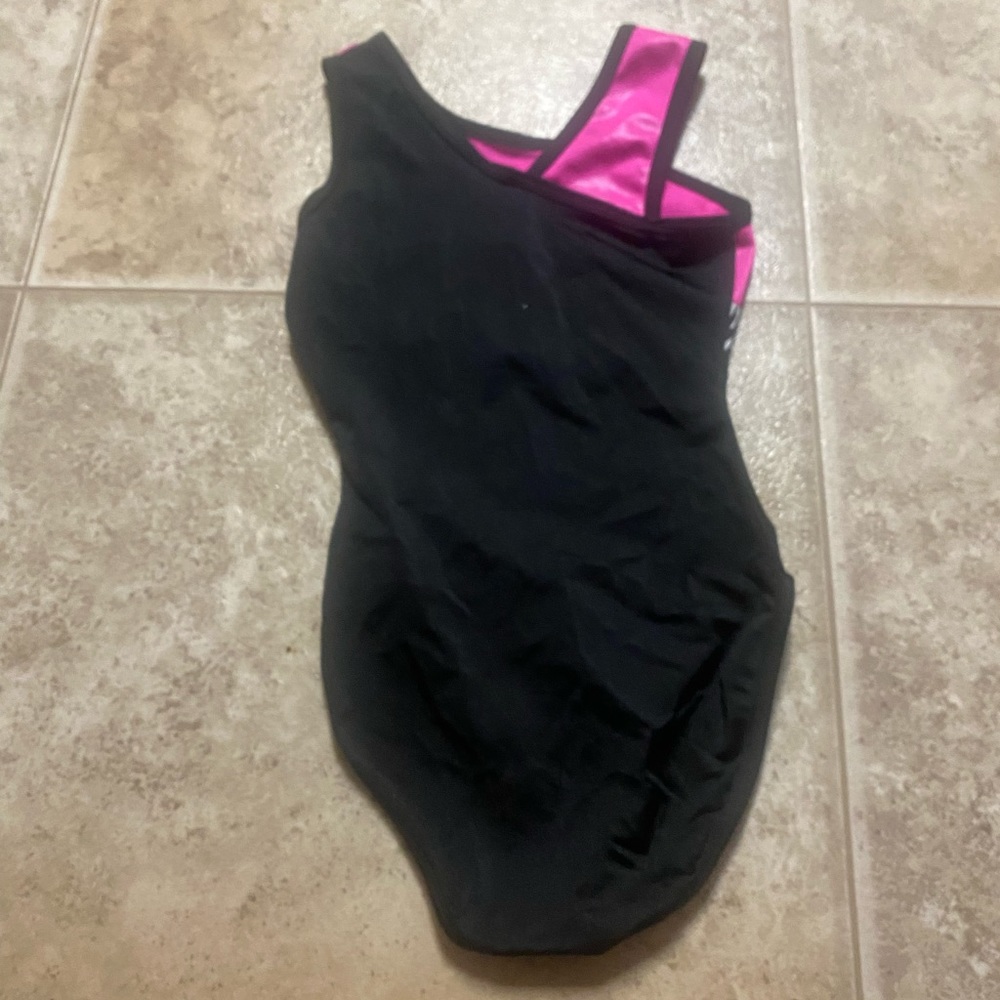 Leotards - Picture 3 of 8